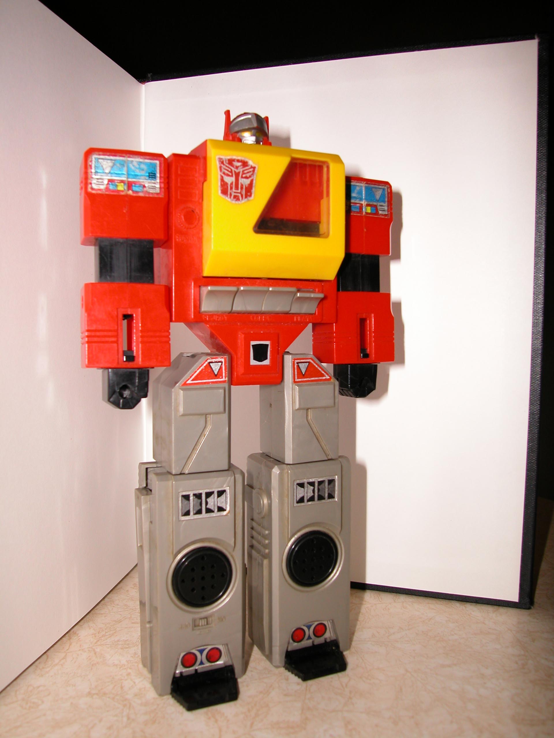 transformers radio robot